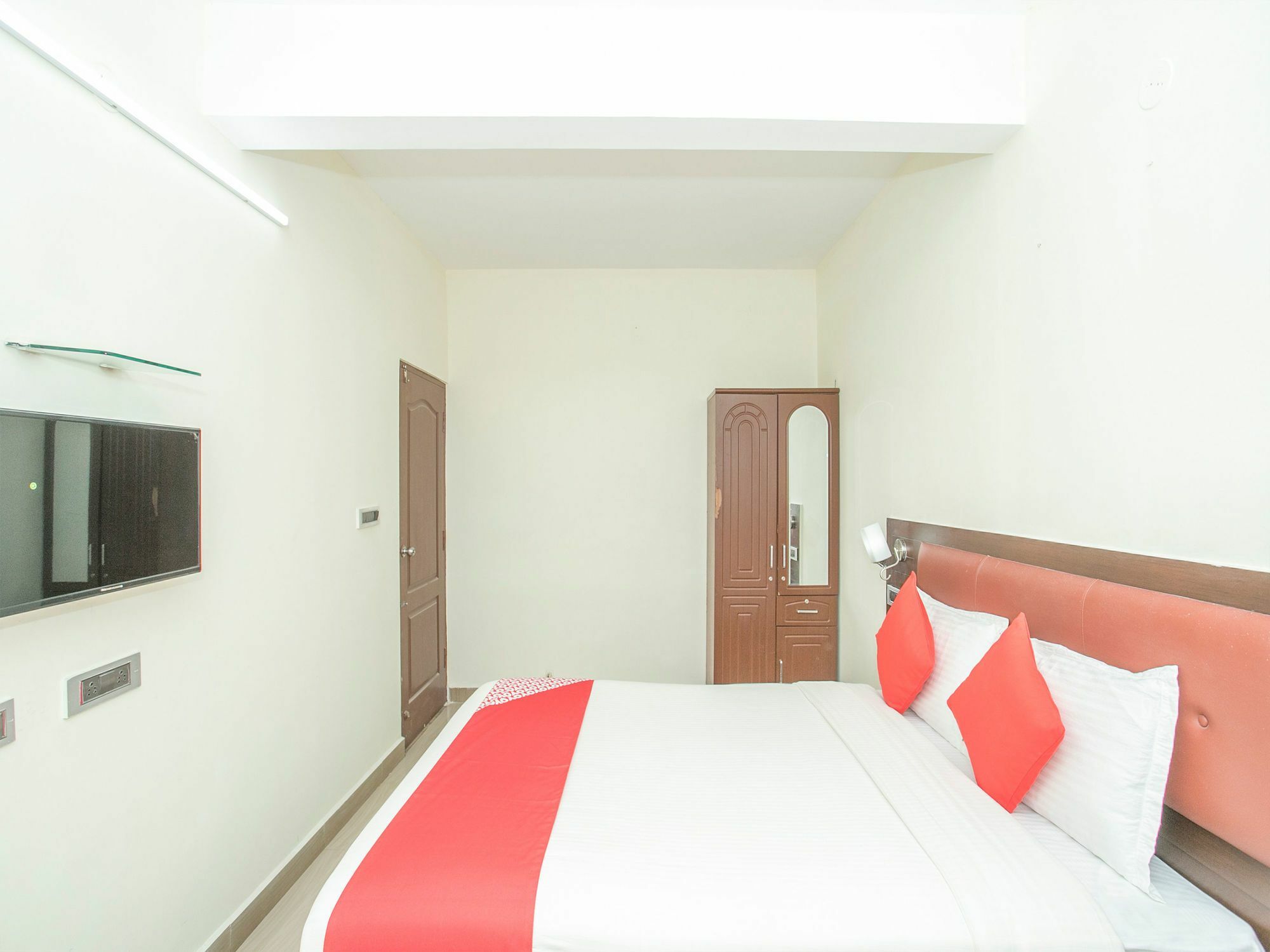 Oyo 13170 Victory Suites Bangalore Exterior foto