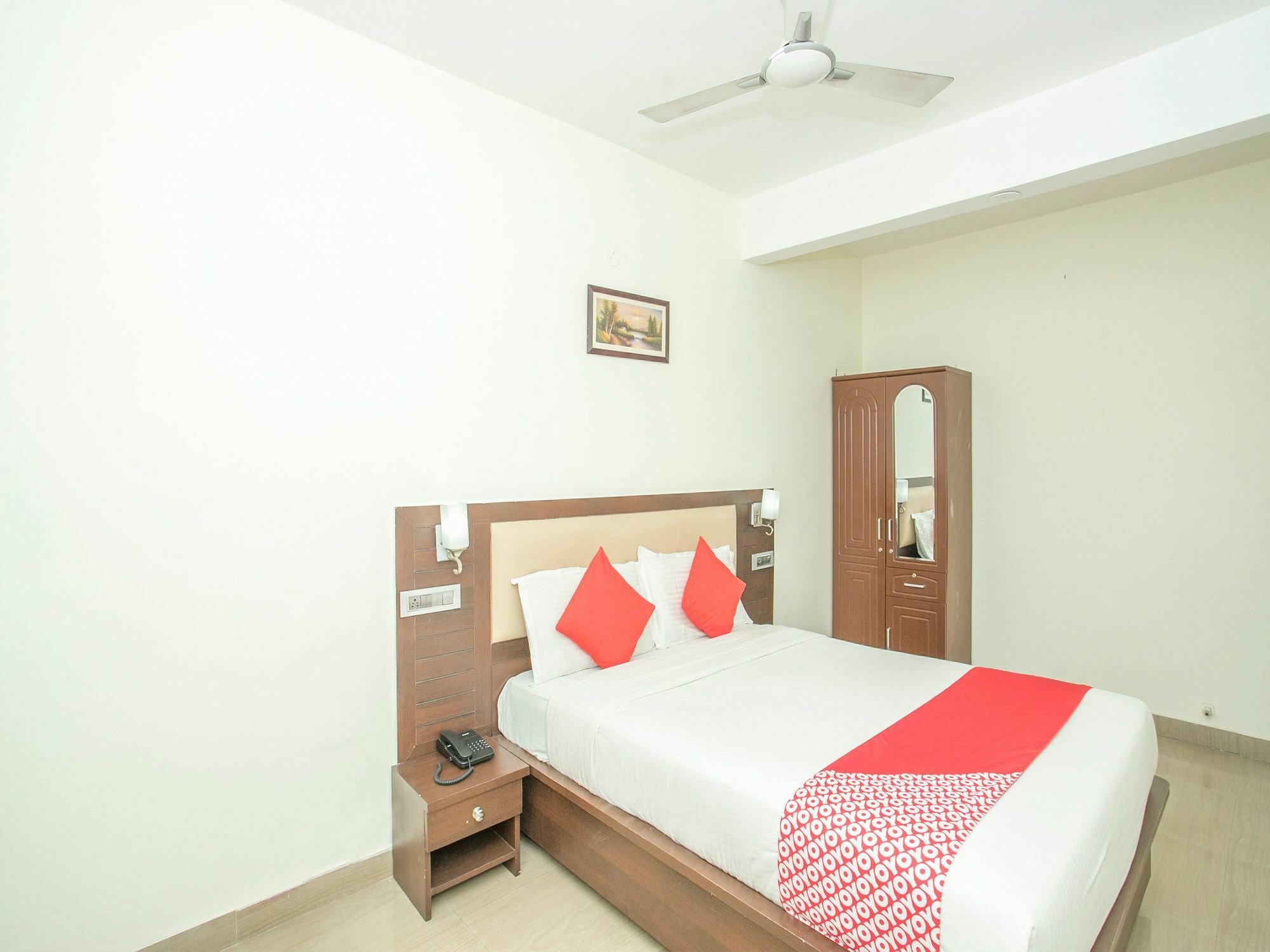 Oyo 13170 Victory Suites Bangalore Exterior foto